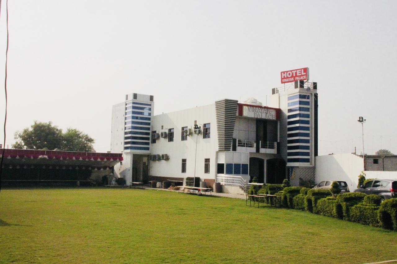 Vinayak Palace Mathura Exterior foto