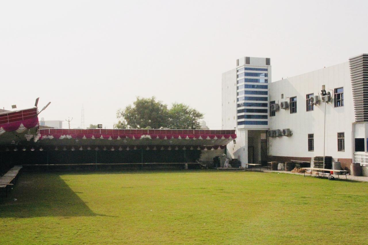 Vinayak Palace Mathura Exterior foto